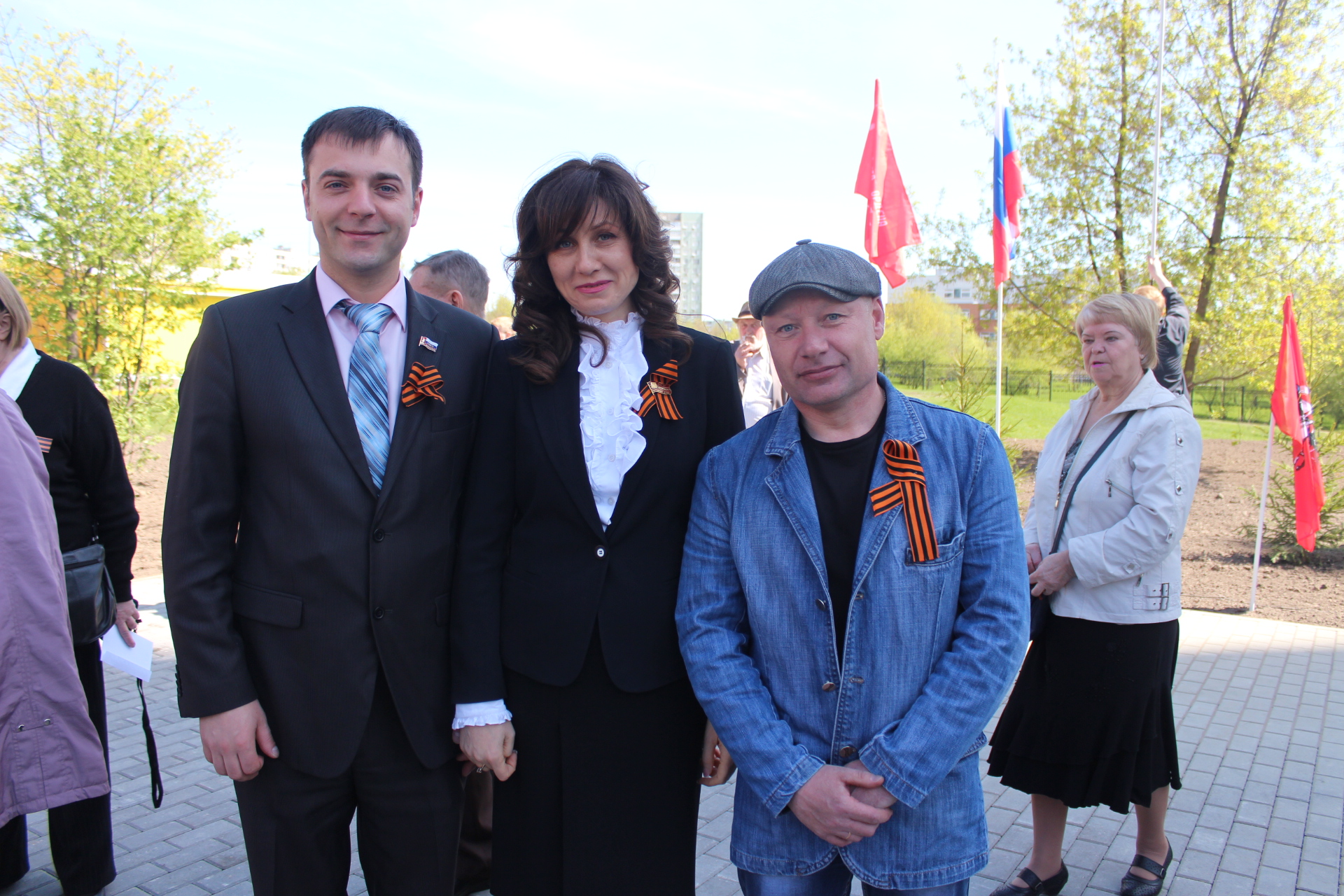 Открытие памятника-обелиска 08.05.2015