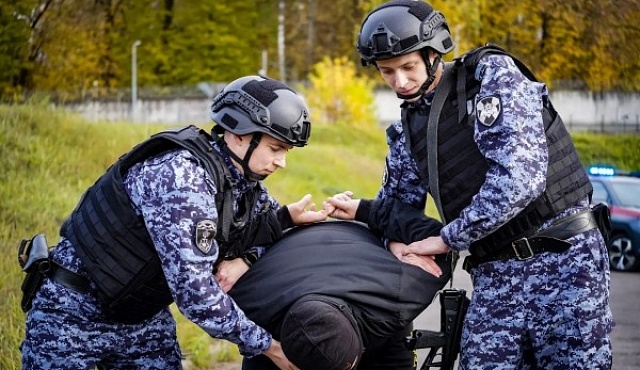В Москве росгвардейцы провели тактико-специальную тренировку на охраняемом объекте
